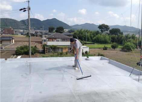 屋根に接着 トップ工法