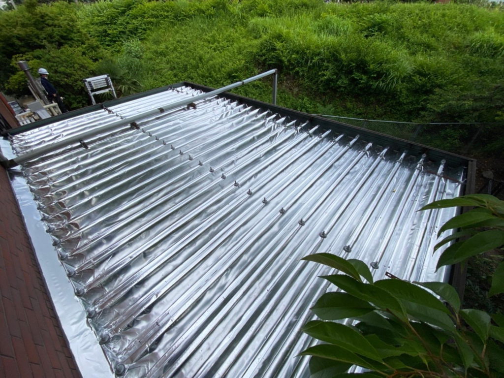 夏の暑さ対策と、屋根の保護