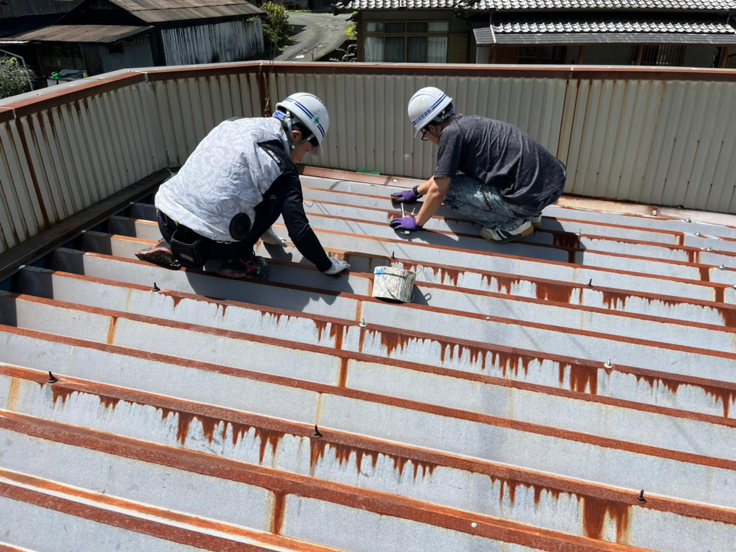 折板屋根の暑さ対策に採用