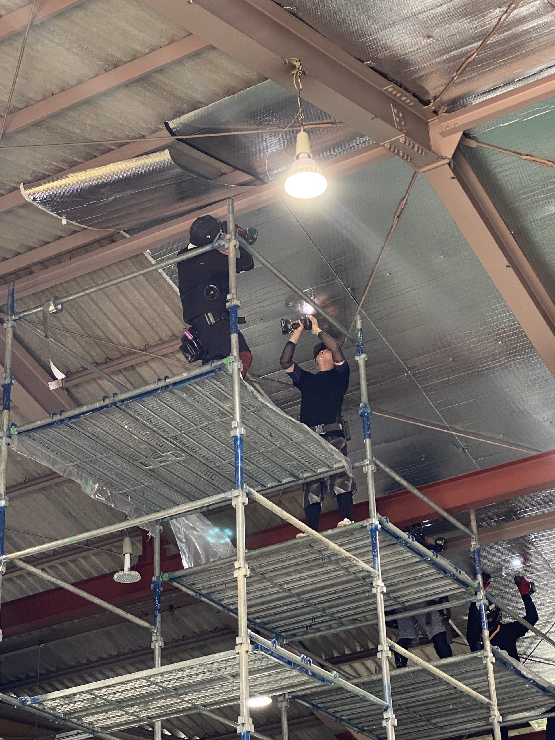 初接触から約1年、従業員の悲鳴を受けて導入決定。体感キットで確信