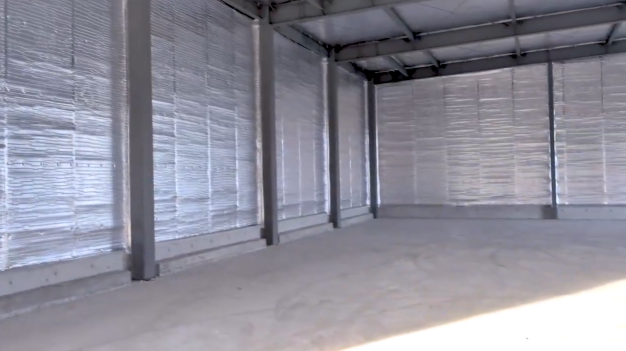 ＜ニンジン保管の大型冷蔵庫＞電気代削減に向けて　秋施工で来年の夏が楽しみ