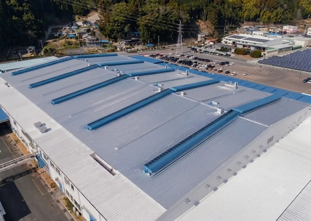 遮熱材「サーモバリア」を施工した工場屋根